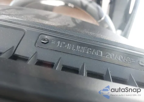 2012 Jeep Wrangler Unlimited Sahara z USA, uszkodzony, nr VIN 1C4HJWEG6CL206063